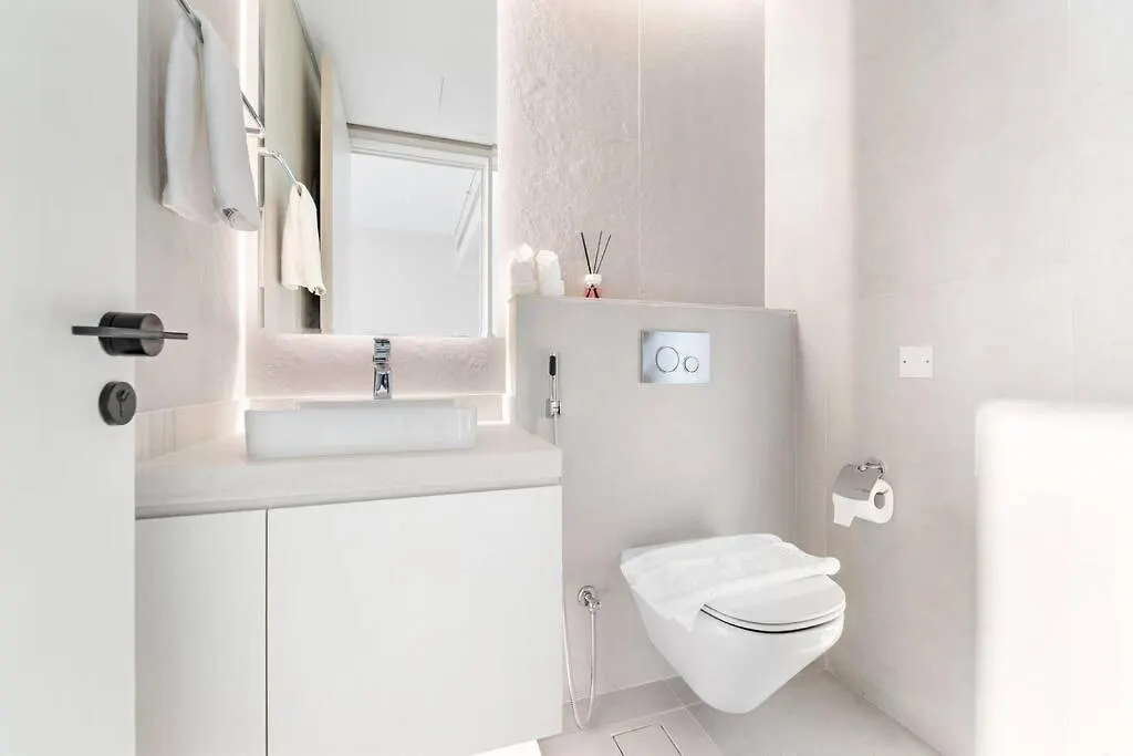 First Class 1Br Inviting Marina View Dubai