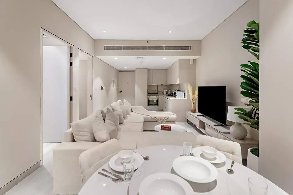 First Class 1Br Inviting Marina View Dubai Apartment